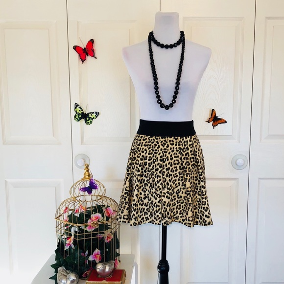 📂 Zara Animal Print Shorts Skort Small - Picture 2 of 9